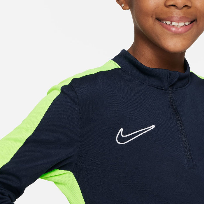 nike t shirt totalsports